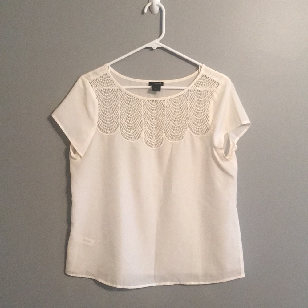 Ann Taylor Women’s short sleeve blouse